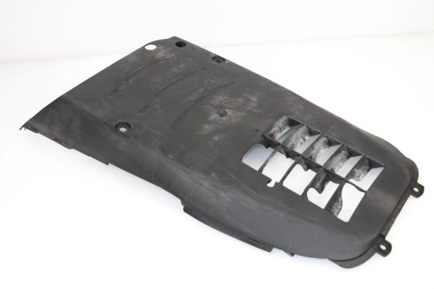 photo de BAS DE CAISSE SUZUKI UH BURGMAN 125 (2002 - 2006) - Zoom état d’usage