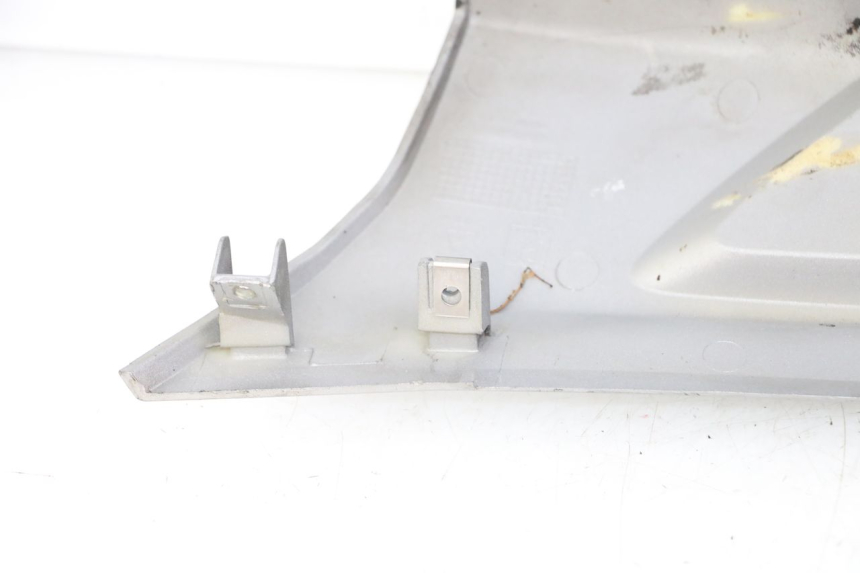 photo de BAS DE CAISSE APRILIA SXR 50 (2021 - 2023) - État de surface