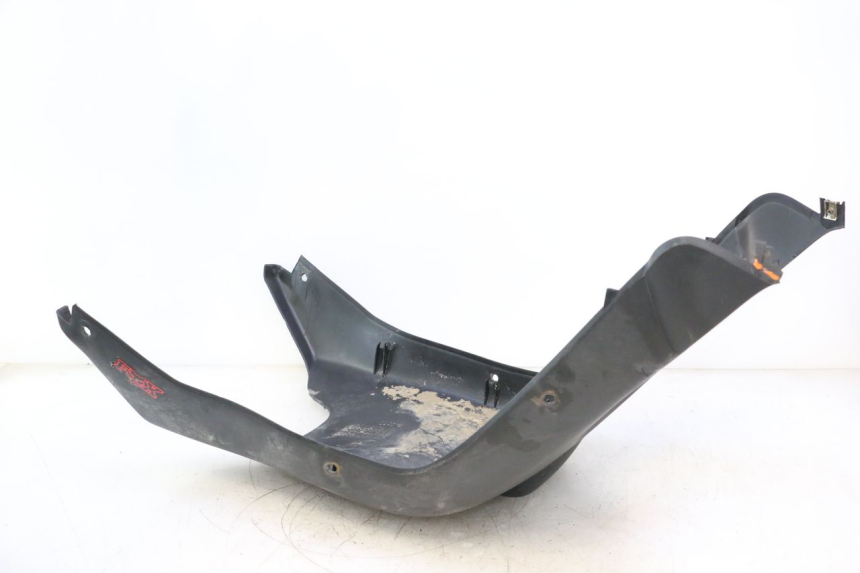 photo de BAS DE CAISSE PEUGEOT TREKKER 50 (1995 - 2004) - Zoom état d’usage