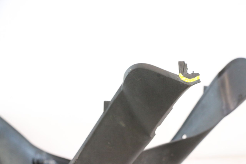 photo de BAS DE CAISSE PEUGEOT TREKKER 50 (1995 - 2004) - Détail de la pièce