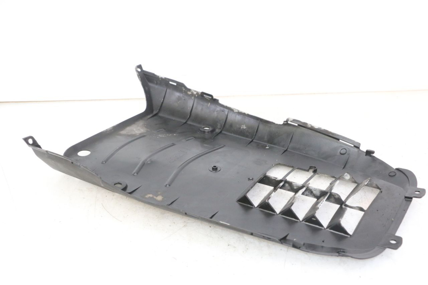 photo de BAS DE CAISSE SUZUKI UH BURGMAN 125 (2002 - 2006) - Zoom état d’usage