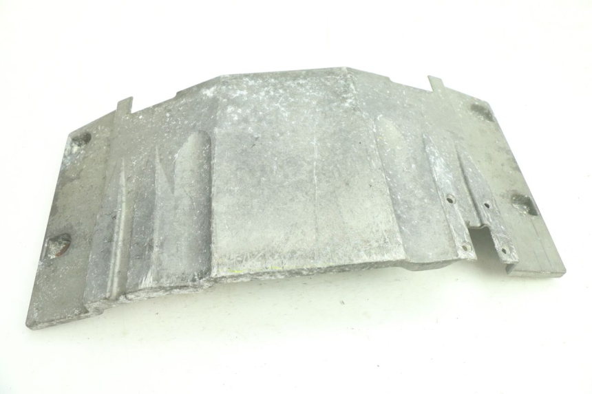photo de BAS DE CAISSE YAMAHA WAVE RUNNER GP R 1200 (2000 - 2003) - Gros plan technique