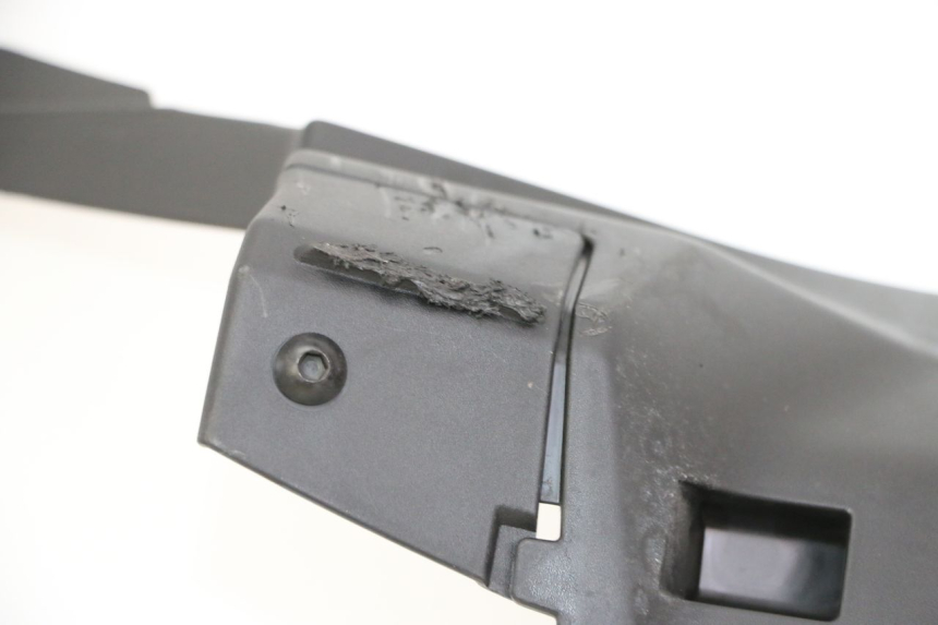 photo de BAS DE CAISSE YAMAHA XMAX X-MAX 125 (2021 - 2025) - Détails caractéristiques