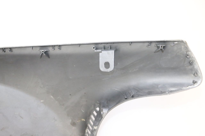 photo de BAS DE CAISSE PIAGGIO X9 EVOLUTION 125 (2003 - 2007) - Marquages et références