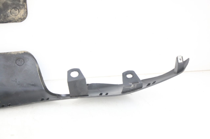 photo de BAS DE CAISSE PIAGGIO ZIP 4T 50 (2018 - 2020) - Marquages et références