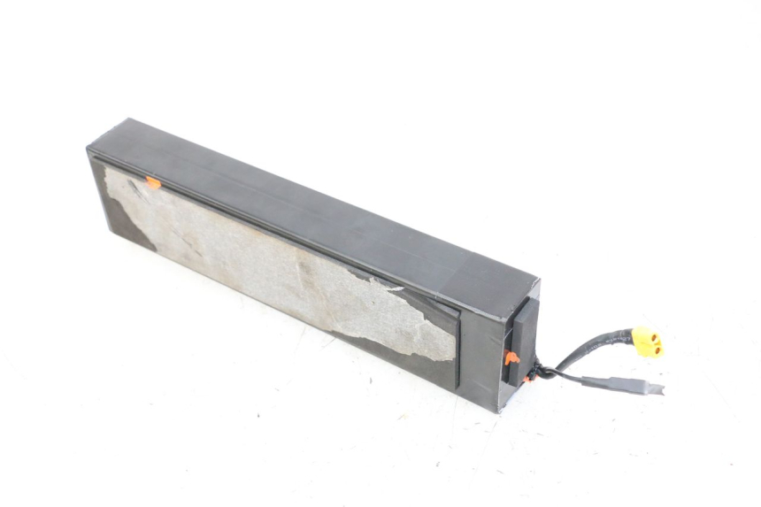 photo de BATTERIE URBANGLIDE 100XS 1 - État de surface