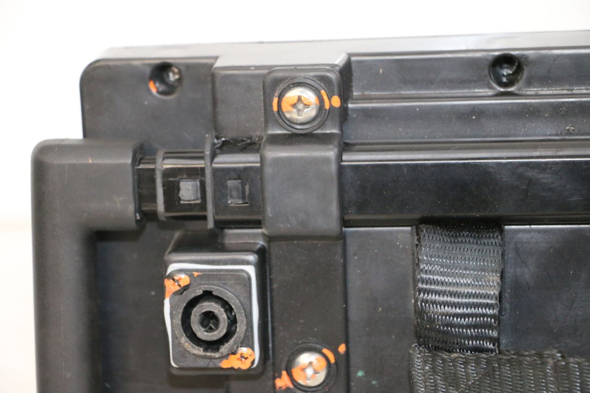 photo de Battery E-MAX 80L 1 (2011 - 2014) - Points de fixation