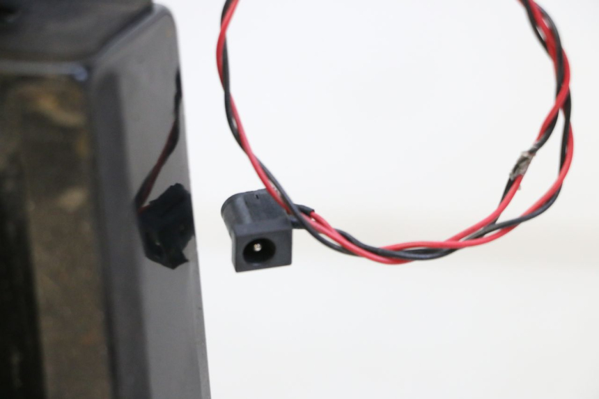 photo de BATTERIE SEGWAY NINEBOT E2 1 - Points de fixation