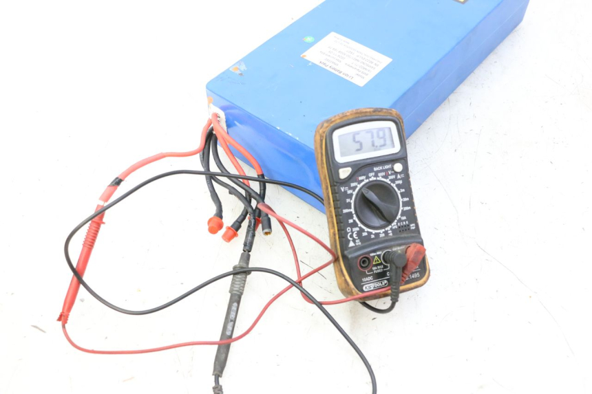 photo de BATTERIE DUALTRON VICTOR LIMITED 1 - Détail de la pièce