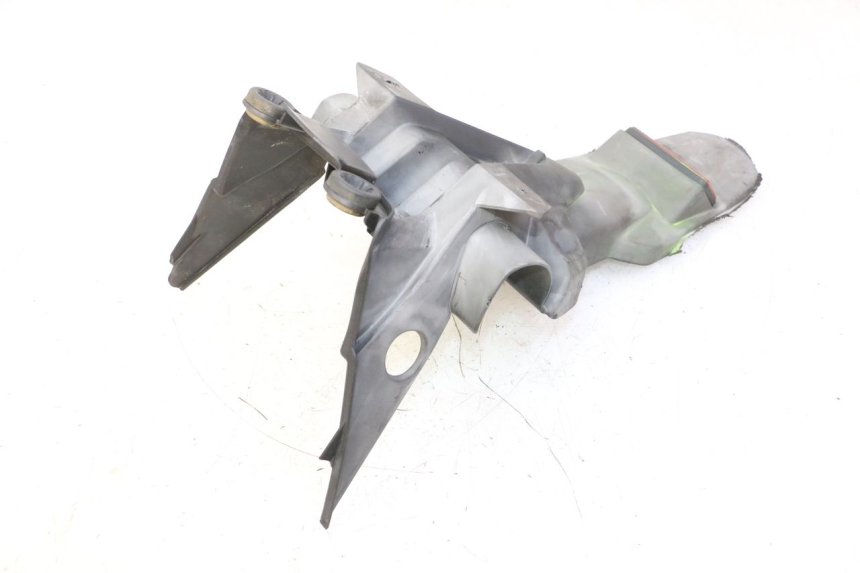 photo de BAVETTE ARRIERE HONDA CBF 125 (2009 - 2015) - Points de fixation