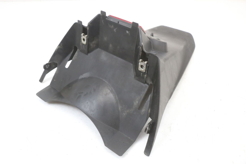 photo de BAVETTE ARRIERE HONDA FJS SILVER WING SILVERWING 400 (2005 - 2008) - Gros plan technique