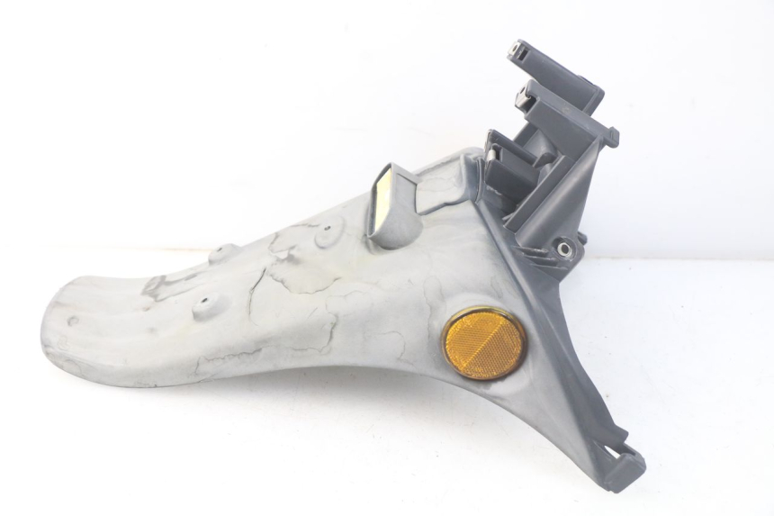 photo de BAVETTE ARRIERE PIAGGIO FLY 2T 50 (2004 - 2017) - Gros plan technique