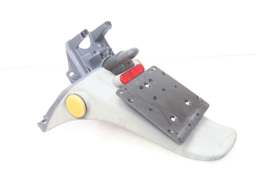 photo de BAVETTE ARRIERE PIAGGIO FLY 100 (2006 - 2010) - Autre angle de vue