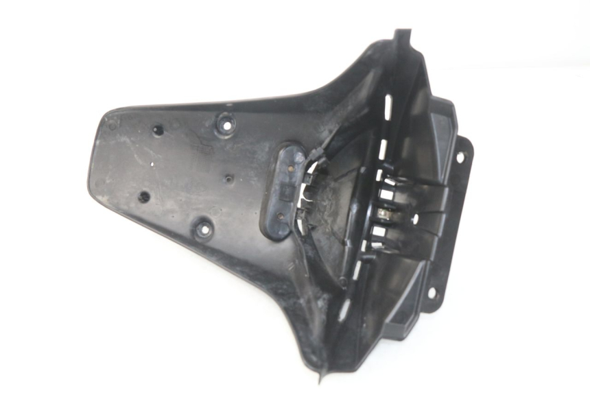 photo de BAVETTE ARRIERE PIAGGIO FLY IE 125 (2012 - 2017) - Autre angle de vue