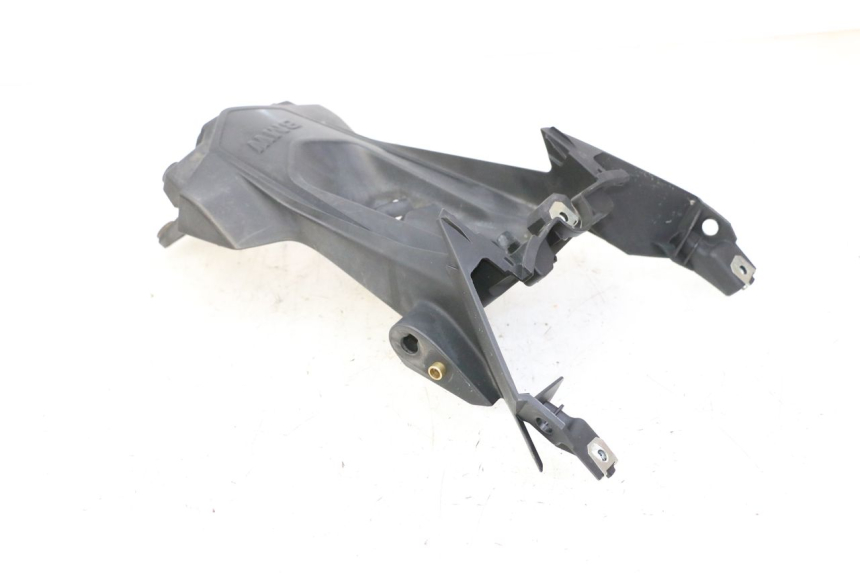 photo de BAVETTE ARRIERE BMW G310 R 310 (2016 - 2020) - Gros plan technique