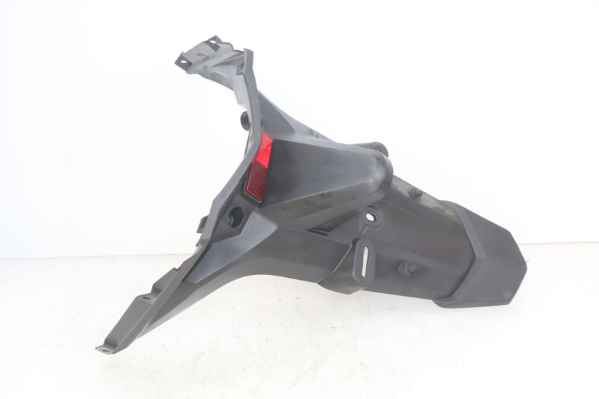 photo de BAVETTE ARRIERE SYM GTS EFI 125 (2012 - 2016) - Gros plan technique