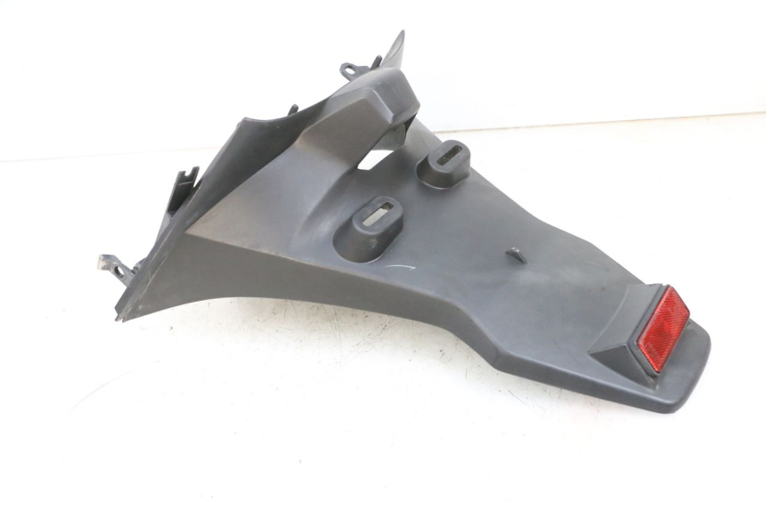 photo de BAVETTE ARRIERE SYM GTS EVO 125 (2009 - 2013) - Autre angle de vue