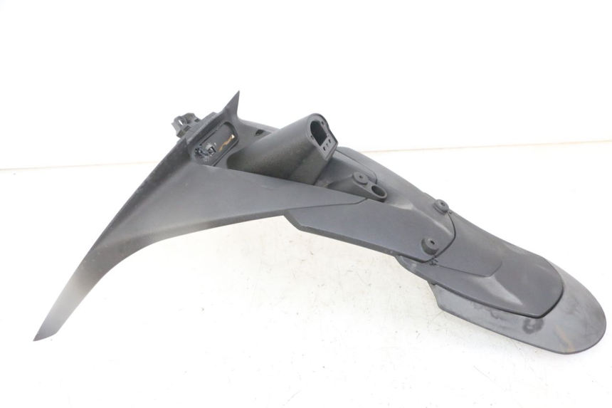 photo de BAVETTE ARRIERE PIAGGIO IE MP3 YOURBAN 300 (2011 - 2016) - État de surface