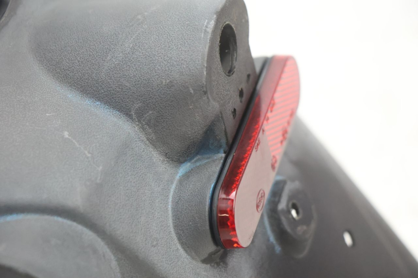 photo de BAVETTE ARRIERE PEUGEOT KISBEE 4T 50 (2018 - 2022) - Points de fixation
