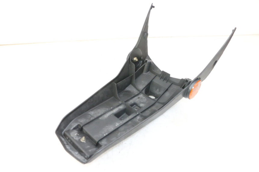 photo de BAVETTE ARRIERE KYMCO PEOPLE S 125 (2000 - 2008) - Zoom état d’usage