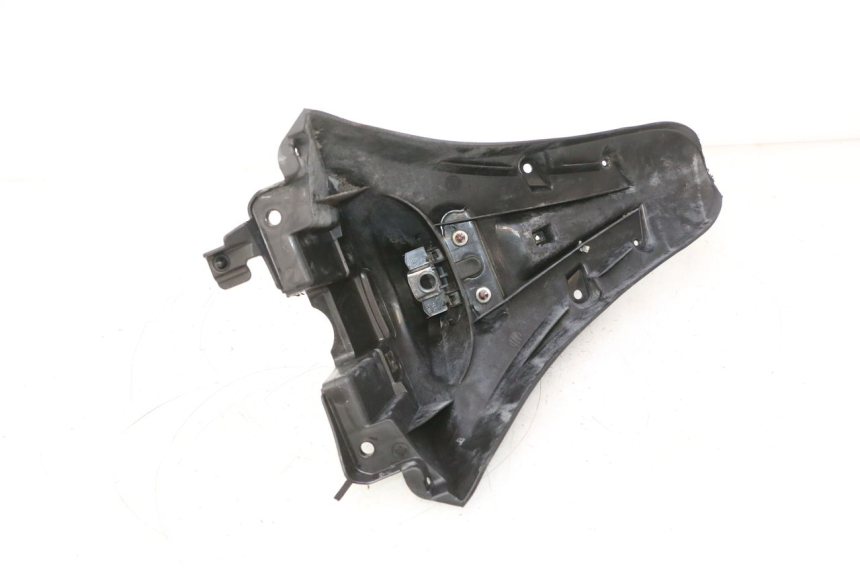 photo de BAVETTE ARRIERE PIAGGIO LIBERTY IGET 4T 50 (2015 - 2020) - Autre angle de vue