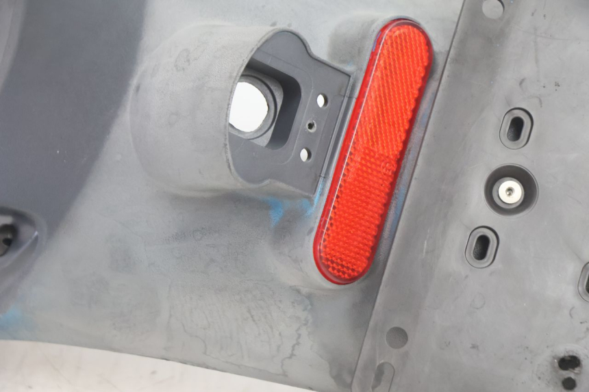 photo de BAVETTE ARRIERE PIAGGIO LIBERTY 125 (1998 - 2008) - Autre angle de vue