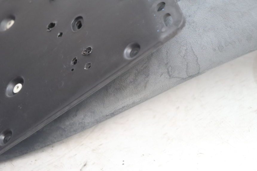 photo de BAVETTE ARRIERE PIAGGIO LIBERTY 125 (1998 - 2008) - Points de fixation