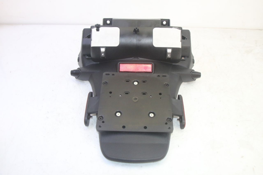 photo de BAVETTE ARRIERE PIAGGIO MP3 HPE 350 (2018 - 2020) - Gros plan technique