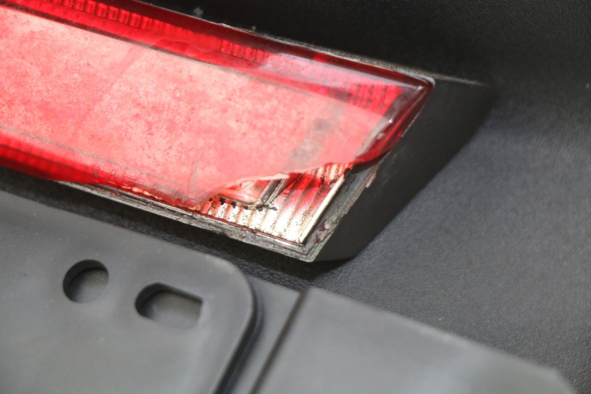 photo de BAVETTE ARRIERE PIAGGIO MP3 LT 300 (2010 - 2016) - Gros plan technique