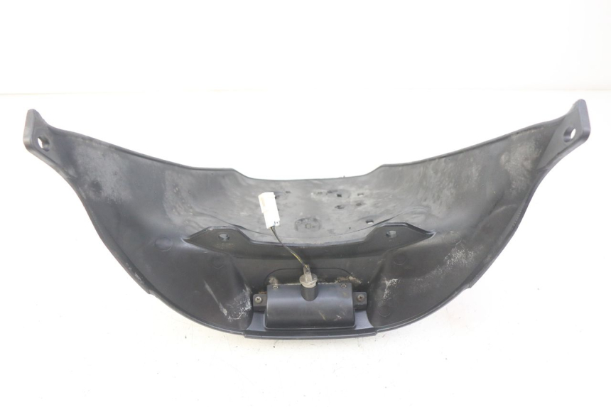 photo de BAVETTE ARRIERE PIAGGIO MP3 125 (2006 - 2014) - Autre angle de vue