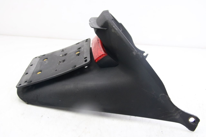 photo de BAVETTE ARRIERE PIAGGIO MP3 125 (2006 - 2014) - Autre angle de vue