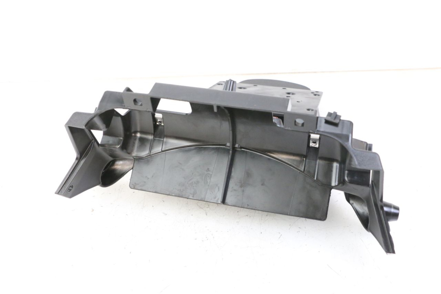 photo de BAVETTE ARRIERE PIAGGIO MP3 500 (2014 - 2017) - Autre angle de vue