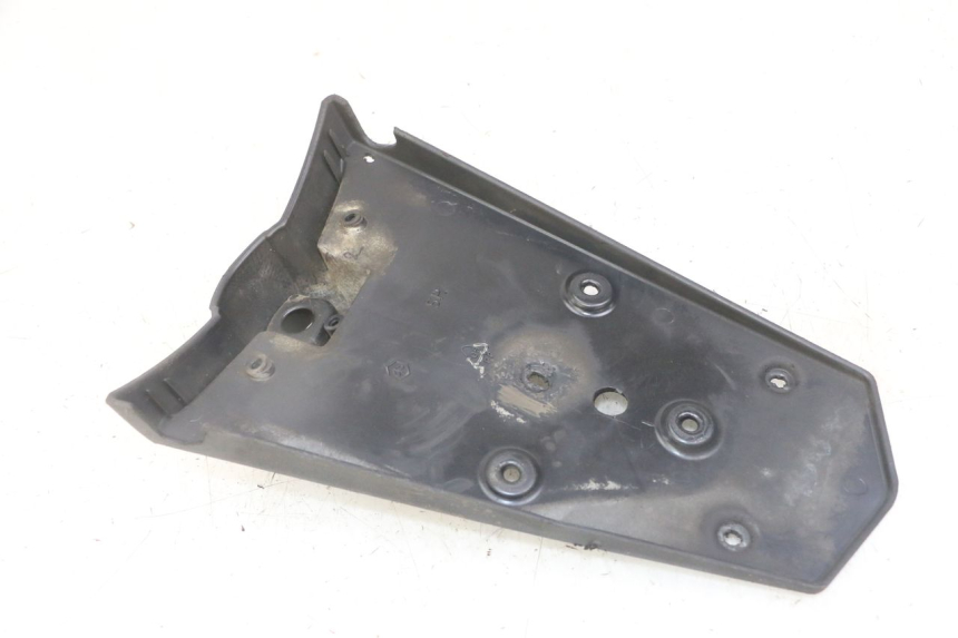 photo de BAVETTE ARRIERE GILERA NEXUS 125 (2009 - 2013) - Zoom état d’usage