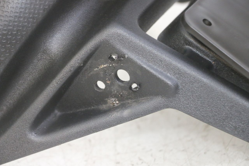 photo de BAVETTE ARRIERE PIAGGIO NRG POWER PUREJET 50 (2018 - 2021) - État de surface