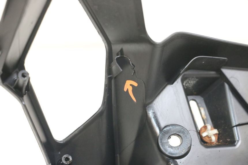 photo de BAVETTE ARRIERE SYM ORBIT III 3 4T 50 (2018 - 2021) - Zoom état d’usage