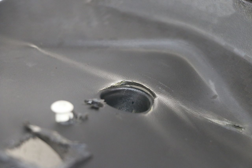 photo de BAVETTE ARRIERE SYM ORBIT III 3 4T 50 (2018 - 2021) - Points de fixation