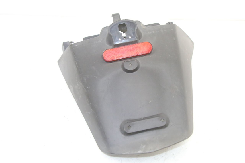 photo de BAVETTE ARRIERE PEUGEOT SATELIS 125 (2013 - 2018) - Gros plan technique