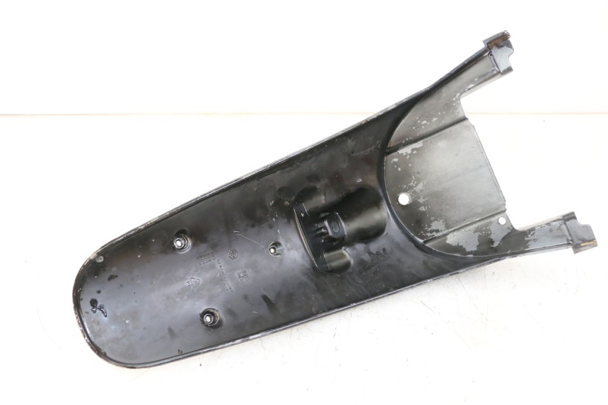 photo de BAVETTE ARRIERE PIAGGIO BEVERLY 125 (1998 - 2005) - Détail de la pièce