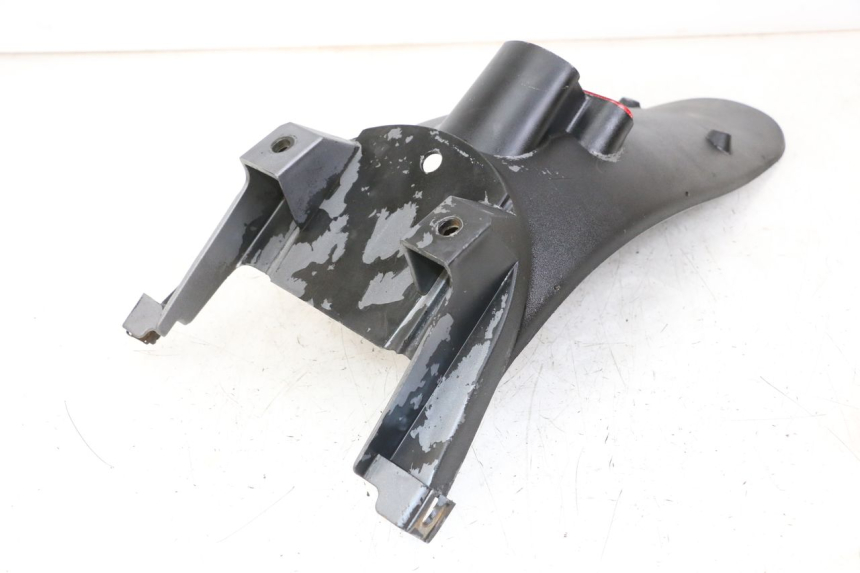 photo de BAVETTE ARRIERE PIAGGIO BEVERLY 125 (1998 - 2005) - Autre angle de vue