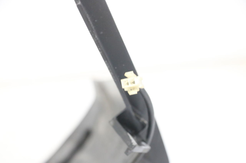 photo de BAVETTE ARRIERE PEUGEOT SATELIS 125 (2013 - 2018) - Zoom état d’usage