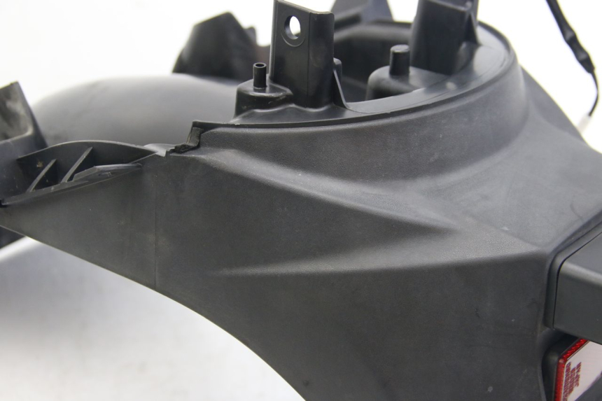 photo de BAVETTE ARRIERE SUZUKI SIXTEEN 125 (2008 - 2010) - Détails caractéristiques