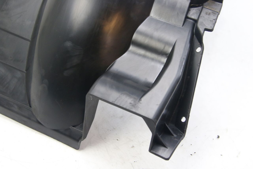 photo de BAVETTE ARRIERE SUZUKI SIXTEEN 125 (2008 - 2010) - Angle alternatif