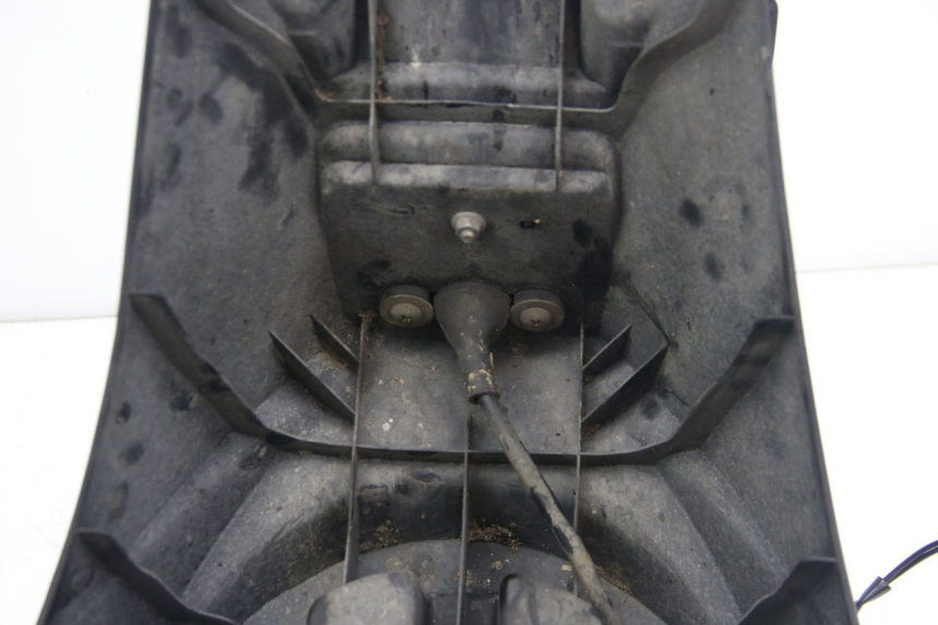 photo de BAVETTE ARRIERE SUZUKI SIXTEEN 125 (2008 - 2010) - Vue principale