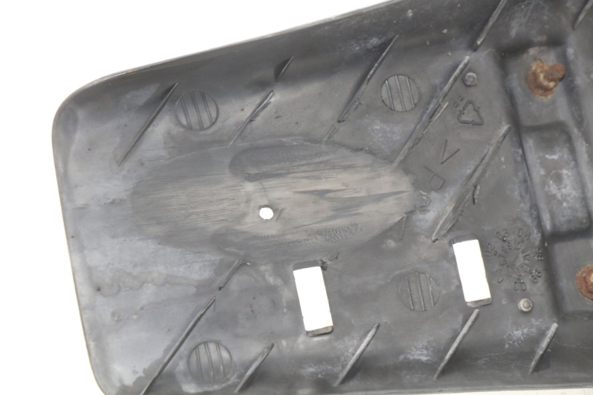 photo de BAVETTE ARRIERE MBK SKYLINER 125 (2004 - 2007) - Gros plan technique