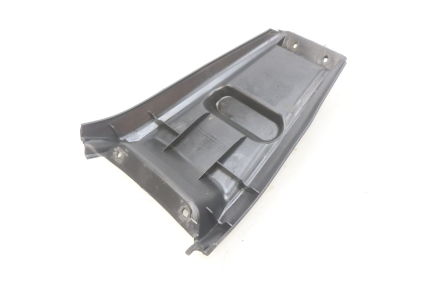 photo de BAVETTE ARRIERE YAMAHA SLIDER NAKED 50 (2004 - 2018) - Gros plan technique