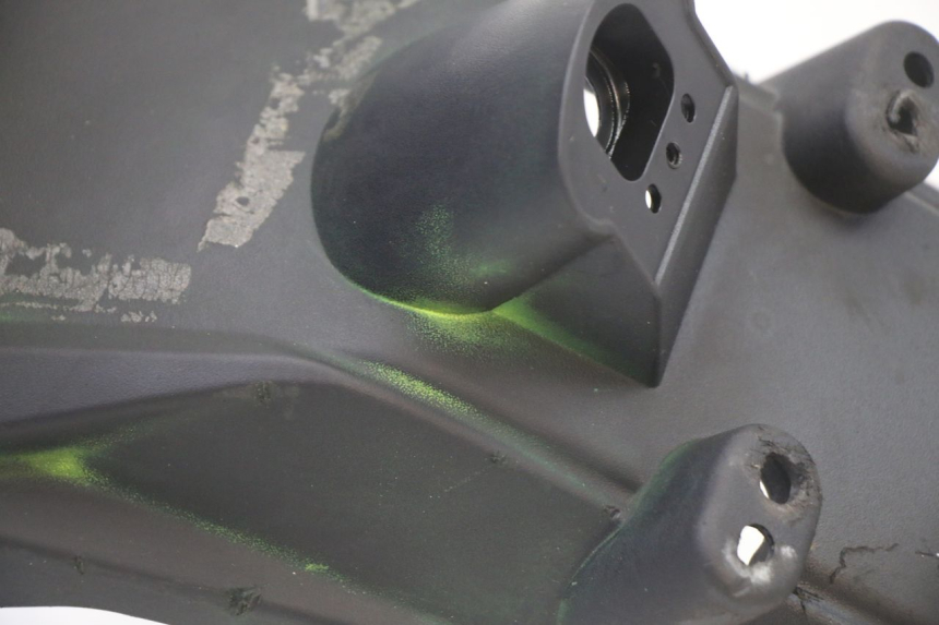 photo de BAVETTE ARRIERE APRILIA SR 2T 50 (2018 - 2022) - État de surface