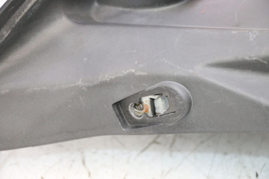 photo de BAVETTE ARRIERE APRILIA SR MOTARD 50 (2012 - 2018) - Autre angle de vue