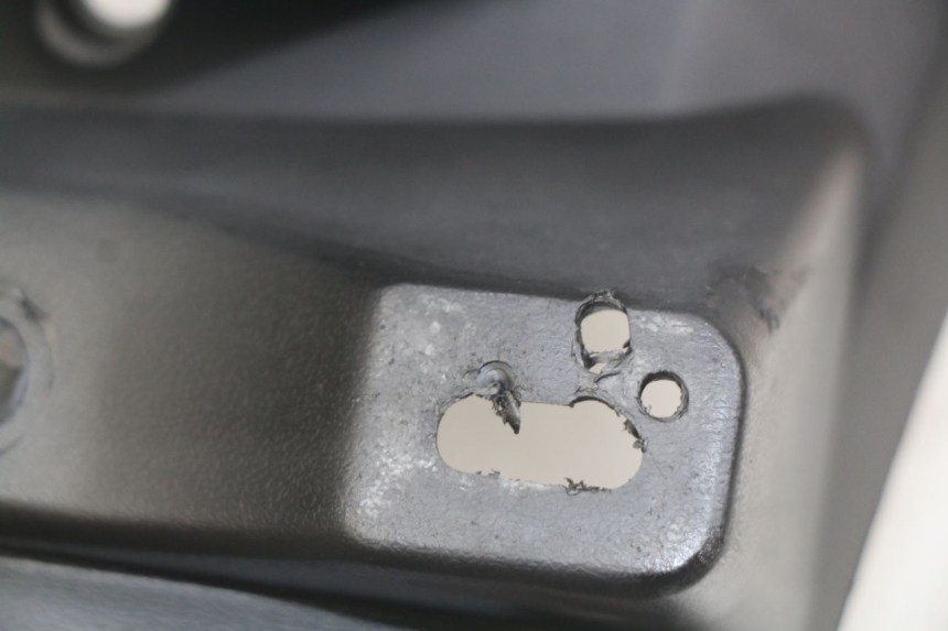 photo de BAVETTE ARRIERE SYM SYMPHONY 125 (2009 - 2015) - Détail de la pièce