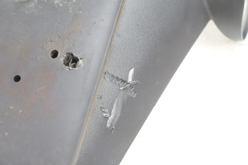 photo de BAVETTE ARRIERE PIAGGIO VESPA PRIMAVERA 2T 50 (2013 - 2018) - Zoom état d’usage