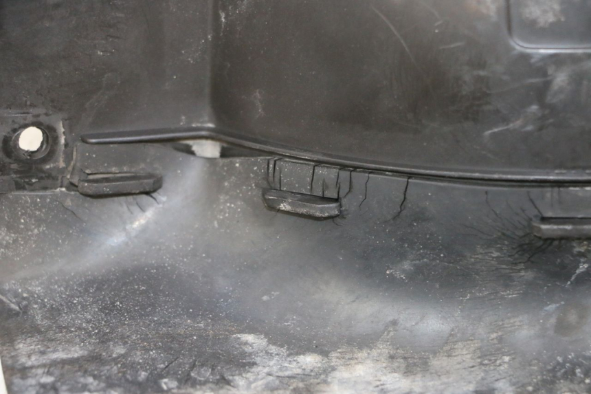 photo de BAVETTE ARRIERE PEUGEOT VIVACITY NEW 4T 50 (2008 - 2017) - Zoom état d’usage